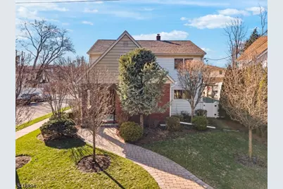 24 Maple Ave, Waldwick, NJ 07463 - Photo 3