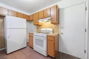 120 Carnegie Pl, Union Township, NJ 07088 - Photo 3