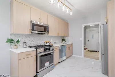 208 N 11th St, Newark, NJ 07107 - Photo 7