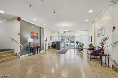 926 Bloomfield Ave #3L, Glen Ridge, NJ 07028 - Photo 3