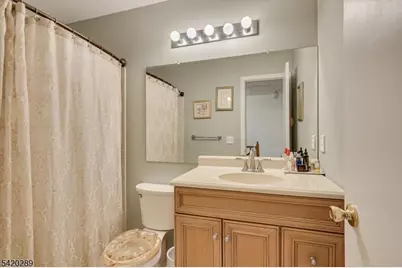 100 Goodwin Dr, North Brunswick Township, NJ 08902 - Photo 21