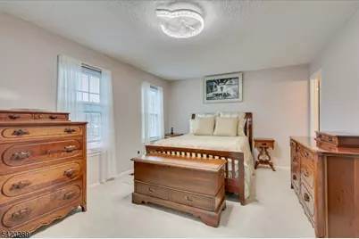 100 Goodwin Dr, North Brunswick Township, NJ 08902 - Photo 17