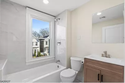 125 Brookside Ave, Irvington, NJ 07111 - Photo 9