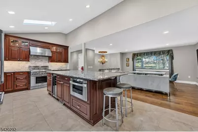 2289 Brookside Dr, Bridgewater, NJ 08836 - Photo 7