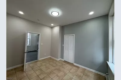 127 Fulton St, Elizabeth, NJ 07206 - Photo 15