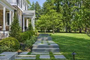 54 Berta Pl, Bernards Township, NJ 07920 - Photo 5