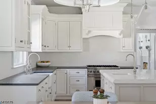 54 Berta Pl, Bernards Township, NJ 07920 - Photo 25