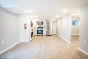 38 Mill St, Bloomfield, NJ 07003 - Photo 3