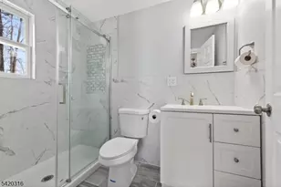 237 Jacksonville Dr, Parsippany, NJ 07054 - Photo 21