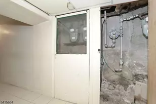 941 E 25th St, Paterson, NJ 07513 - Photo 45