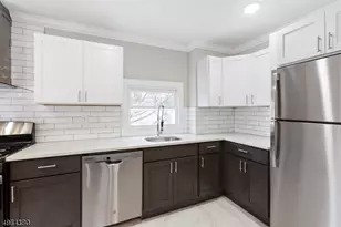 119 Roosevelt Ave Apt, Cranford Township, NJ 07016 - Photo 3