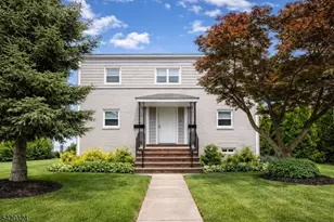 119 Roosevelt Ave Apt, Cranford Township, NJ 07016 - Photo 1