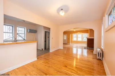 155 Augusta St, Irvington, NJ 07111 - Photo 9