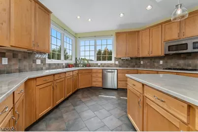 11 Baker Way, Hopewell Township, NJ 08534 - Photo 5