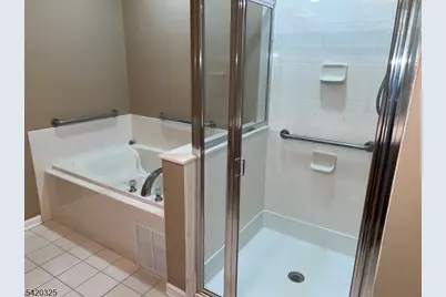 2206 Ambassador Ct, Franklin Township, NJ 08873 - Photo 13