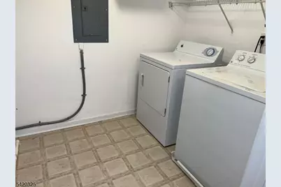 2206 Ambassador Ct, Franklin Township, NJ 08873 - Photo 9