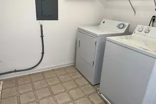 2206 Ambassador Ct, Franklin Township, NJ 08873 - Photo 9