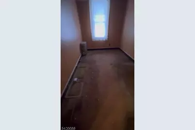 22 Woodland Ave, Jersey City, NJ 07305 - Photo 5