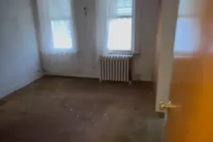 22 Woodland Ave, Jersey City, NJ 07305 - Photo 7