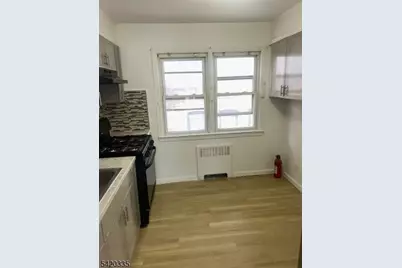 31 Yale Ave, Irvington, NJ 07111 - Photo 3