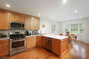 18 Skyline Dr, Warren Township, NJ 07059 - Photo 13