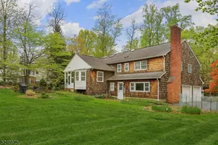 18 Skyline Dr, Warren Township, NJ 07059 - Photo 5