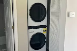 96 Crestview Ln, Mount Arlington, NJ 07856 - Photo 9