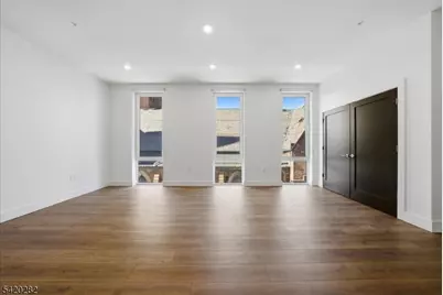 21 Lincoln Park #302, Newark, NJ 07102 - Photo 3