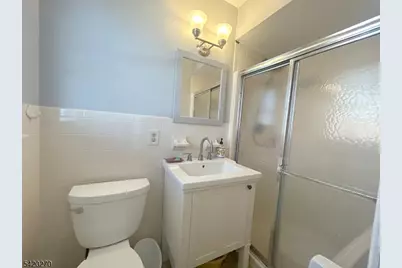 525 Stuyvesant Ave #2, Lyndhurst Township, NJ 07071 - Photo 15