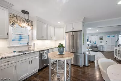 18 Barker Ave, Hawthorne, NJ 07506 - Photo 5