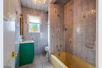 207 Dupont Ave, Hopatcong, NJ 07843 - Photo 9