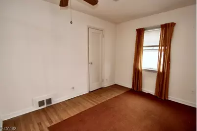 39-23 Van Duren Ave, Fair Lawn, NJ 07410 - Photo 7