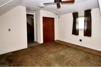 39-23 Van Duren Ave, Fair Lawn, NJ 07410 - Photo 11