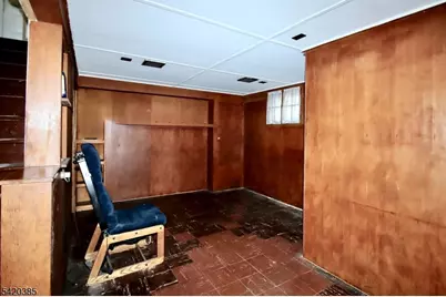 39-23 Van Duren Ave, Fair Lawn, NJ 07410 - Photo 13