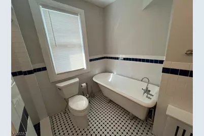 100 Elm St #1, Montclair, NJ 07042 - Photo 21