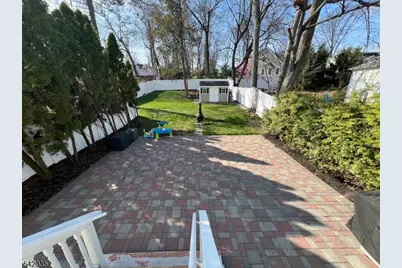 100 Elm St #1, Montclair, NJ 07042 - Photo 35