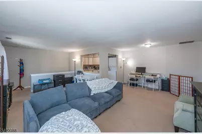 51 Sunrise Dr, Hanover Township, NJ 07981 - Photo 9