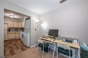 51 Sunrise Dr, Hanover Township, NJ 07981 - Photo 9