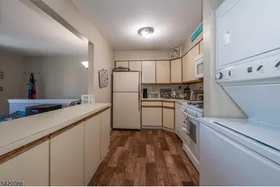 51 Sunrise Dr, Hanover Township, NJ 07981 - Photo 11