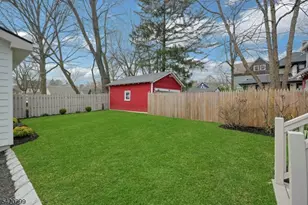 3 Laurel Pl, Glen Ridge, NJ 07028 - Photo 33