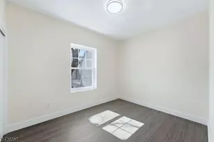 392 S 19th St, Newark, NJ 07103 - Photo 11