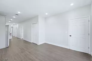 392 S 19th St, Newark, NJ 07103 - Photo 5