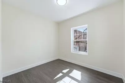 392 S 19th St, Newark, NJ 07103 - Photo 11