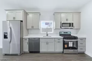 392 S 19th St, Newark, NJ 07103 - Photo 3