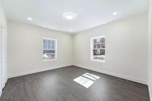 392 S 19th St, Newark, NJ 07103 - Photo 15