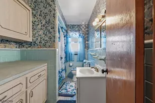 310 Cristiani St, Roselle, NJ 07203 - Photo 23