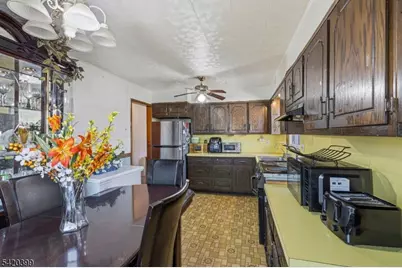 310 Cristiani St, Roselle, NJ 07203 - Photo 7