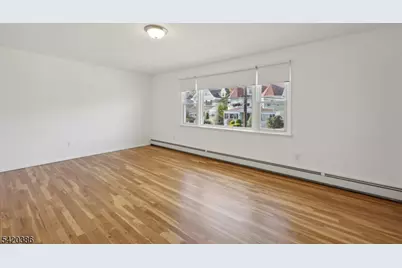 33 N Willow St #2, Montclair, NJ 07042 - Photo 3