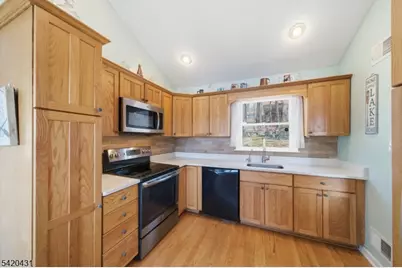 51 Lakeside Dr, Vernon, NJ 07422 - Photo 15