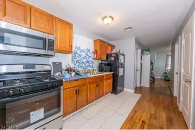 28 Highland St, Paterson, NJ 07524 - Photo 19